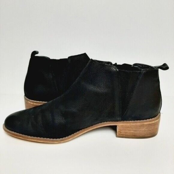 BP Nordstrom Chelsea Short Bootie Black Leather Low Heel Sz 8.5 - Picture 10 of 14